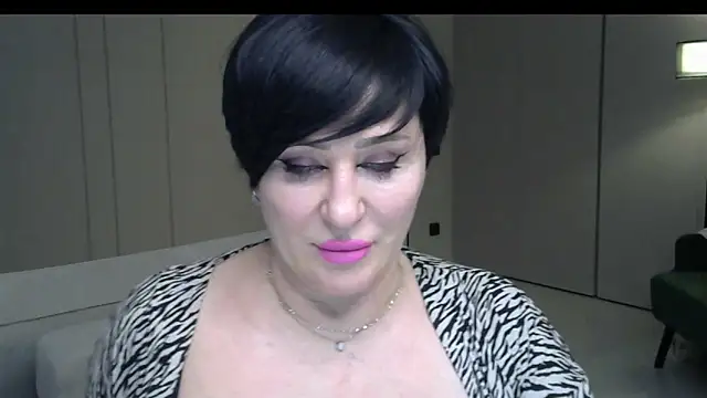 Kleotempt online show from April 18, 2026, 7:07 pm