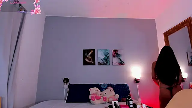 KimTaylorW online show from June 22, 2026, 3:25 am