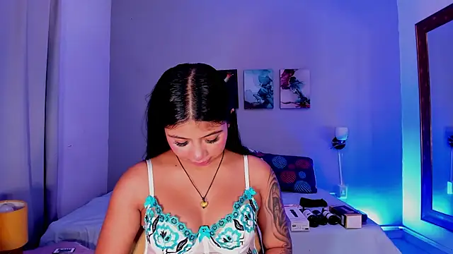 KimTaylorW online show from July 9, 2026, 3:07 am