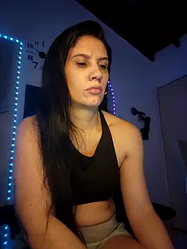 sashaaqueen online show from April 22, 2026, 7:48 am