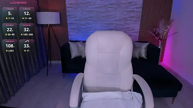 ANGIE-SMITH online show from April 22, 2026, 10:55 am