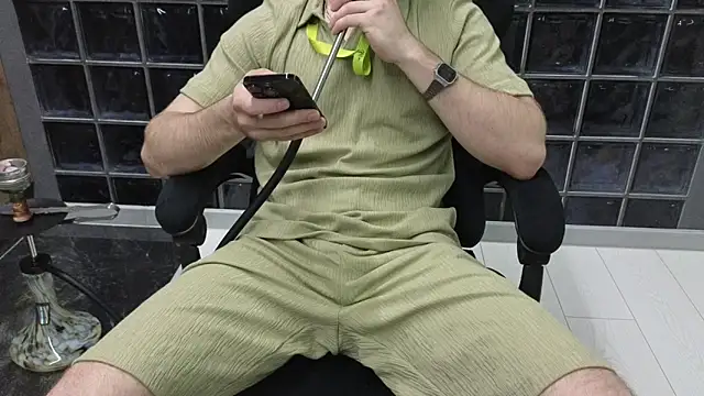 chantatummm online show from June 22, 2026, 8:33 am