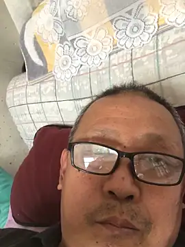 yaocaobi8 online show from April 19, 2026, 3:29 am