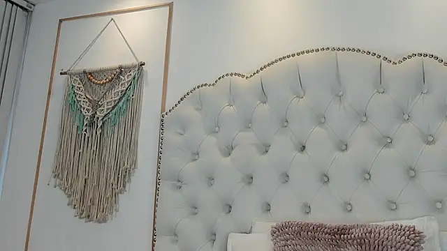 Sara funy online show from April 21, 2026, 11:17 am