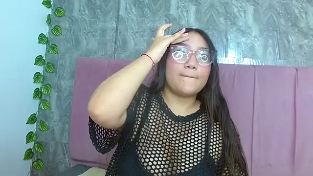 anyela donecm online show from June 12, 2026, 7:55 pm