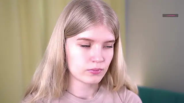 TraceeSeelig online show from March 8, 2026, 6:49 am