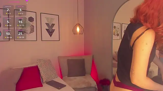 ariavelvet  online show from March 27, 2026, 3:59 am