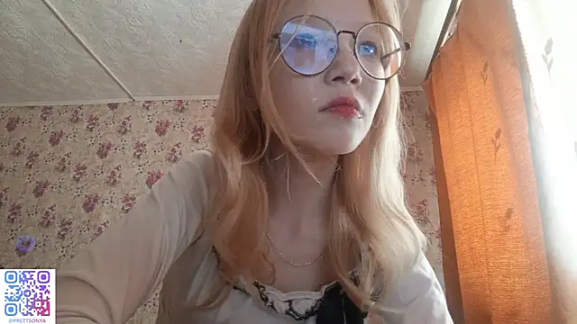 Snapshot of SoniqBliss chatting on March 13, 2026, 7:13 am SoniqBliss online show from March 13, 2026, 7:13 am