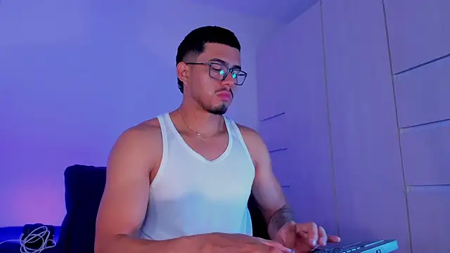 THADEO KING2 online show from April 4, 2026, 1:45 am