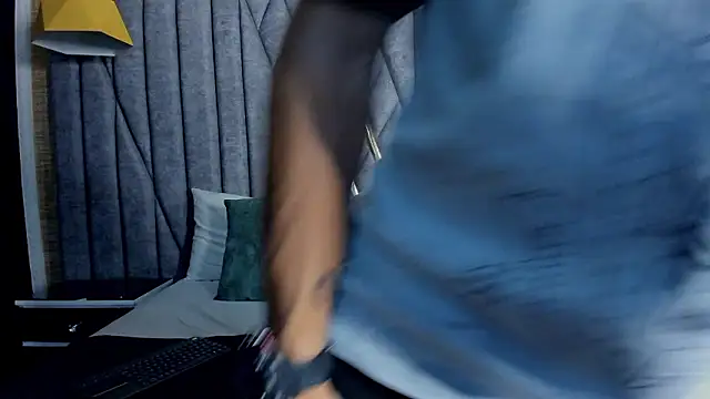 DanteLuxx online show from March 3, 2026, 2:40 am