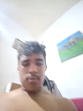 luis230436 online show from March 26, 2026, 3:05 am