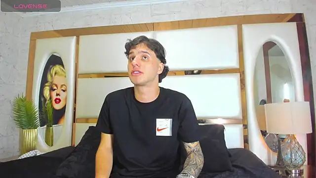 Snapshot of EXCLUSIVE8 chatting on March 15, 2026, 2:13 pm EXCLUSIVE8 online show from March 15, 2026, 2:13 pm