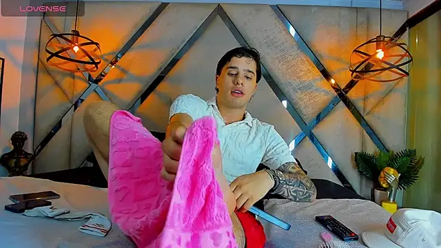 Snapshot of EXCLUSIVE8 chatting on April 13, 2026, 4:38 am EXCLUSIVE8 online show from April 13, 2026, 4:38 am