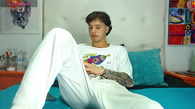 Snapshot of EXCLUSIVE8 chatting on March 19, 2026, 4:34 am EXCLUSIVE8 online show from March 19, 2026, 4:34 am