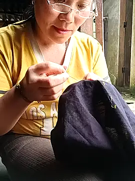 Lindxx-hot online show from April 21, 2026, 1:42 am