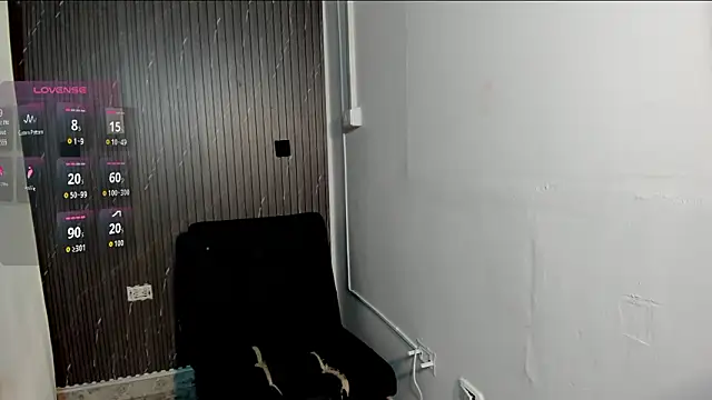 CharlotteKing8 online show from March 6, 2026, 11:38 am