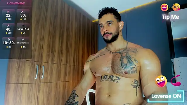 massimo visconti online show from April 22, 2026, 1:23 am