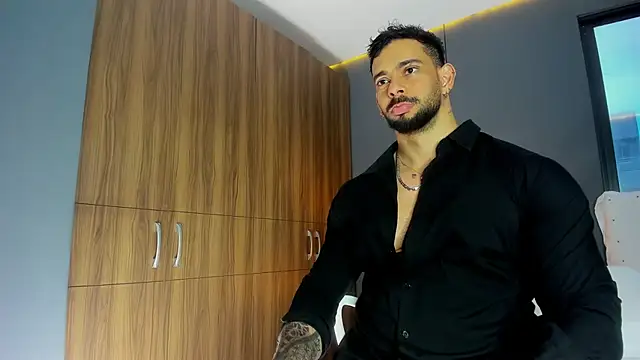 massimo visconti online show from April 19, 2026, 8:11 pm