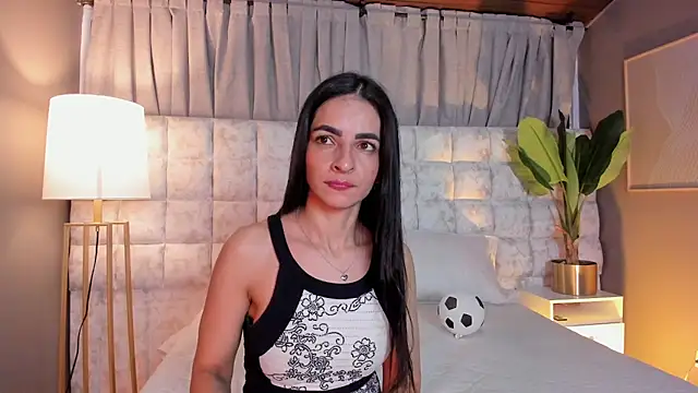 Snapshot of Samantha_Velle chatting on June 22, 2026, 1:52 pm Samantha Velle online show from June 22, 2026, 1:52 pm