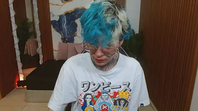 Lyra tay online show from April 14, 2026, 8:25 pm