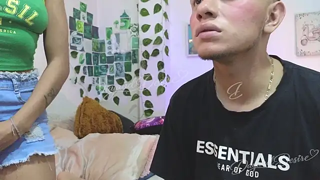 DayandDesire online show from April 22, 2026, 5:03 am