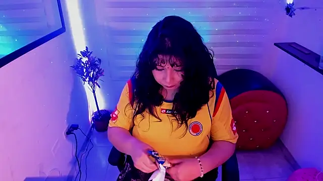 Snapshot of Agatha_Marin chatting on June 18, 2026, 3:27 am Agatha Marin online show from June 18, 2026, 3:27 am