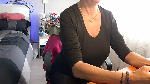 mariaplaya online show from March 26, 2026, 9:40 am