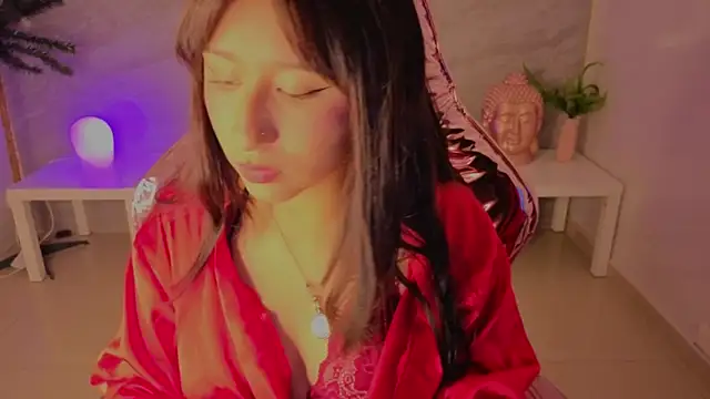 moraa s online show from April 13, 2026, 8:24 pm