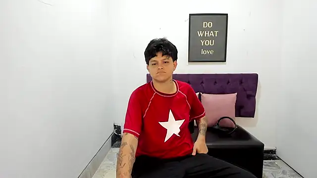 TomBoy Natali online show from April 15, 2026, 7:07 pm