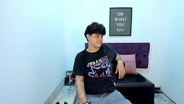 TomBoy Natali online show from March 24, 2026, 7:03 pm