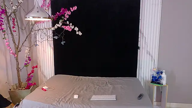 Danteandviolete cr online show from March 13, 2026, 11:15 am