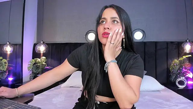 Snapshot of alejandra__garcia chatting on March 24, 2026, 3:50 am alejandra garcia online show from March 24, 2026, 3:50 am