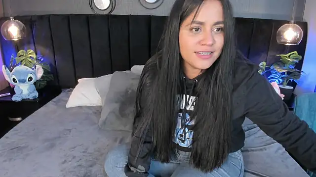 Snapshot of alejandra__garcia chatting on June 16, 2026, 3:28 am alejandra garcia online show from June 16, 2026, 3:28 am