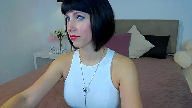 HeidieRaven online show from April 25, 2026, 1:03 pm