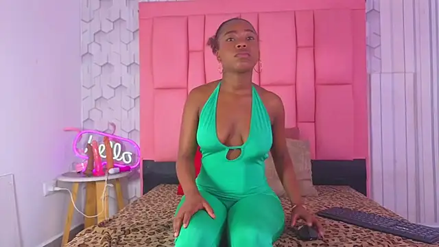 ashlleyray online show from March 24, 2026, 7:25 pm