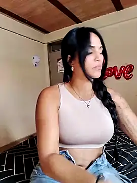 Snapshot of Maracuchitam chatting on April 12, 2026, 6:55 pm Maracuchitam online show from April 12, 2026, 6:55 pm