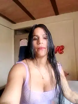 Snapshot of Maracuchitam chatting on April 16, 2026, 1:34 pm Maracuchitam online show from April 16, 2026, 1:34 pm