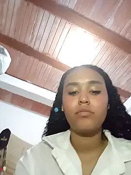 Snapshot of kiaria_Glow chatting on March 3, 2026, 10:39 pm kiaria Glow online show from March 3, 2026, 10:39 pm