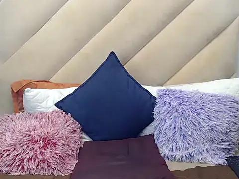 TokyoXXX online show from April 16, 2026, 9:39 pm