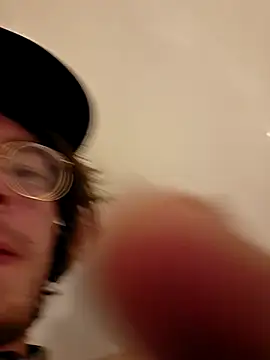 KinkyKittyBoy online show from April 21, 2026, 2:03 am