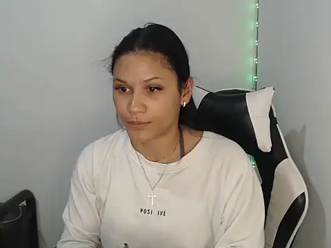 KathLovee online show from April 24, 2026, 2:41 pm