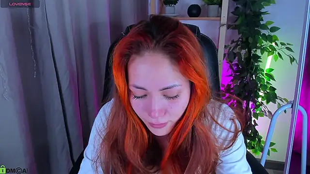 Alishha Sky online show from April 21, 2026, 12:23 am