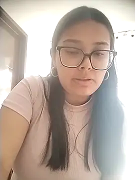 pregnant kitten01 online show from March 9, 2026, 6:44 pm