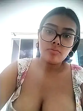 pregnant kitten01 online show from March 10, 2026, 7:07 pm