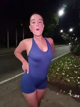 isabella ferrer99 online show from April 30, 2026, 5:03 am