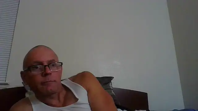 Snapshot of Ronin77774 chatting on March 4, 2026, 3:58 am Ronin77774 online show from March 4, 2026, 3:58 am