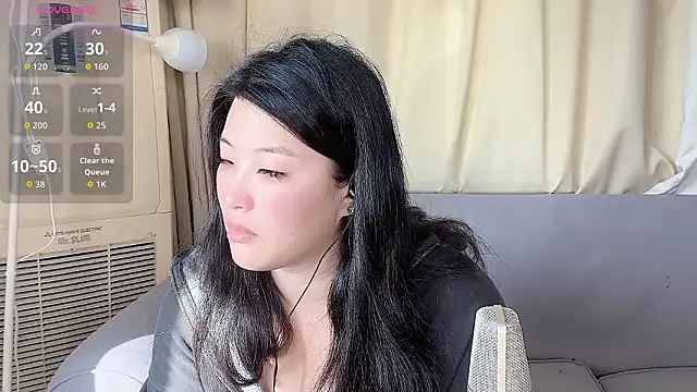 Tavie1744 online show from March 20, 2026, 11:50 pm