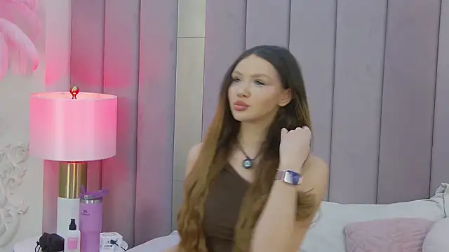 MelanieSutton online show from April 23, 2026, 2:51 am