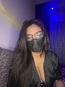 nikki catz online show from April 18, 2026, 7:07 pm