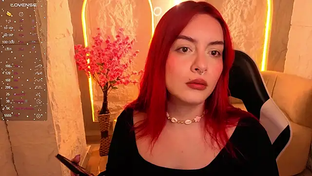 Soffia Hot Tx online show from March 12, 2026, 12:53 pm